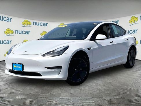 Used 2021 Tesla Model 3 Standard Range Plus RWD image 3