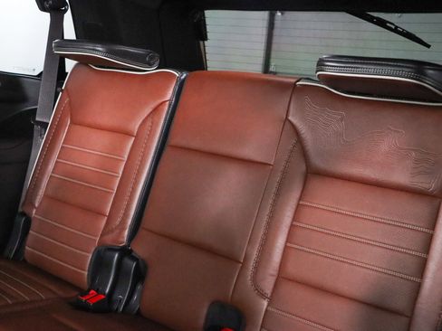 Used 2023 GMC Yukon Denali Ultimate image 31