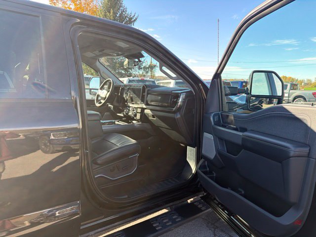 Used 2024 Ford F250 Lariat w/ Lariat Ultimate Package AWD/4WD image 31