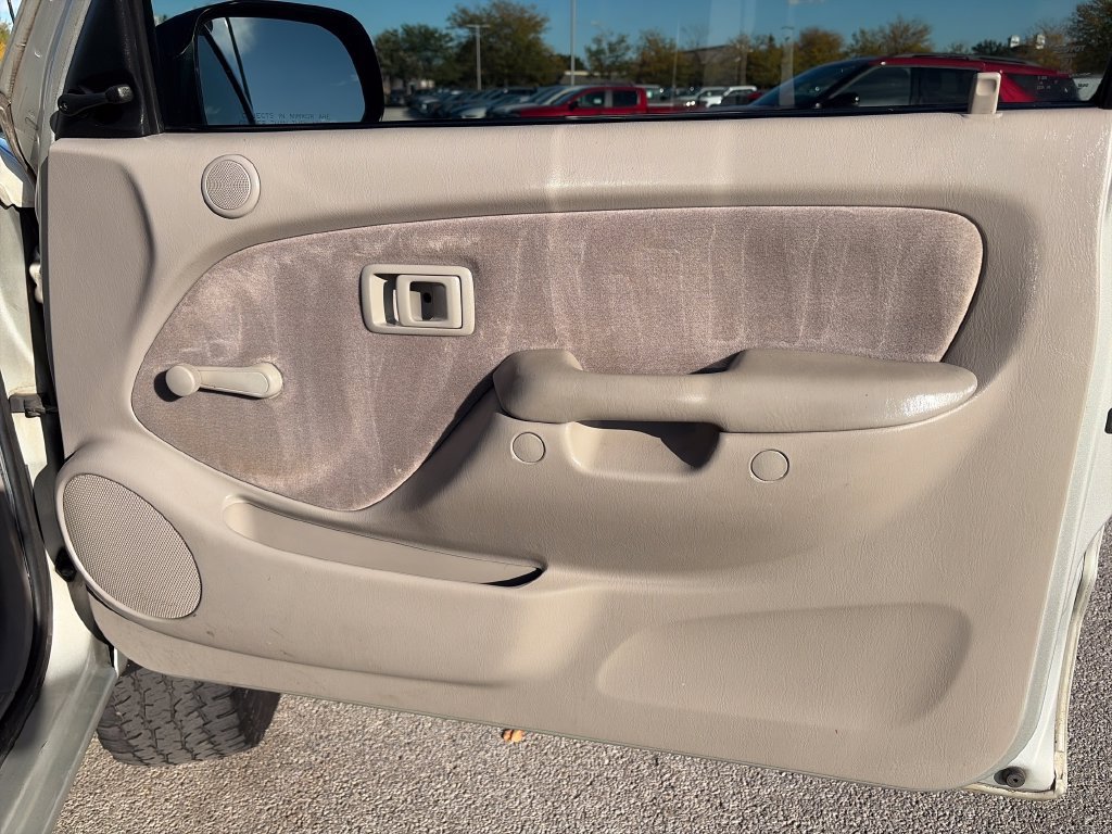 Used 2003 Toyota Tacoma 4x4 Xtracab w/ SR5 Pkg image 12