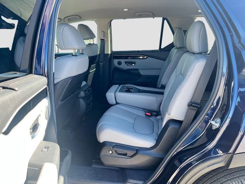 Used 2025 Honda Pilot EX-L image 24