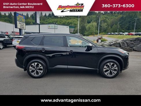 Used 2023 Nissan Rogue SV image 6