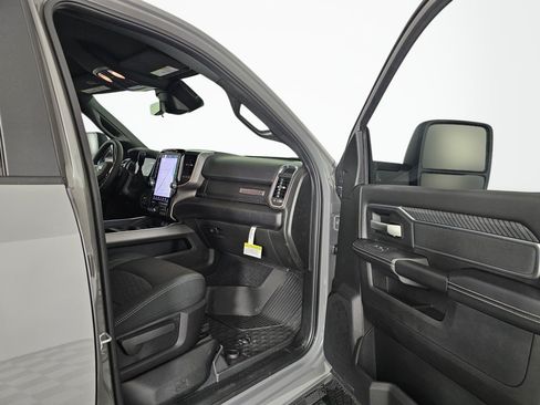 New 2026 RAM 2500 Big Horn AWD/4WD image 39