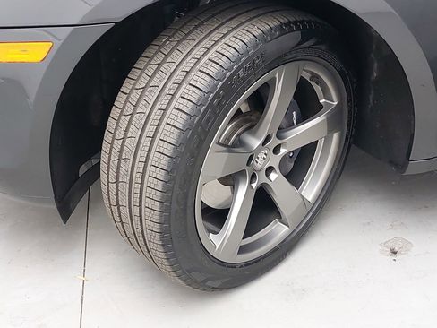 Certified 2025 Porsche Macan image 33