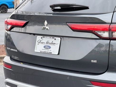 Used 2024 Mitsubishi Outlander SE image 18