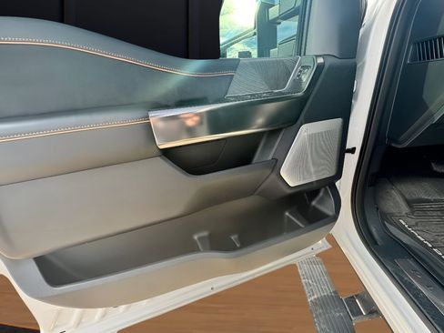 Used 2024 Ford F350 Platinum image 26