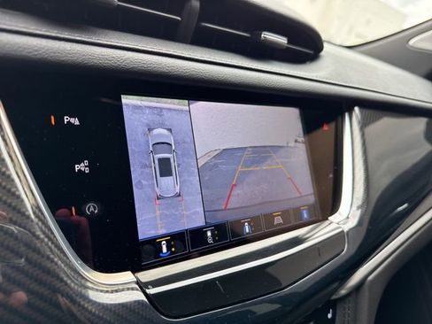 Used 2024 Cadillac XT6 Sport w/ Technology Package image 21