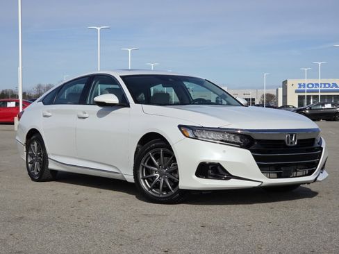 Used 2022 Honda Accord EX-L image 2