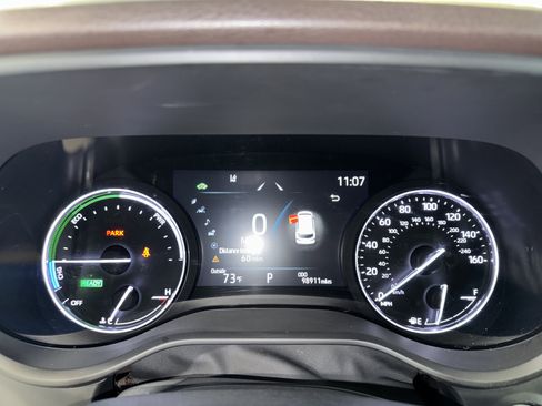 Used 2021 Toyota Sienna Platinum image 25