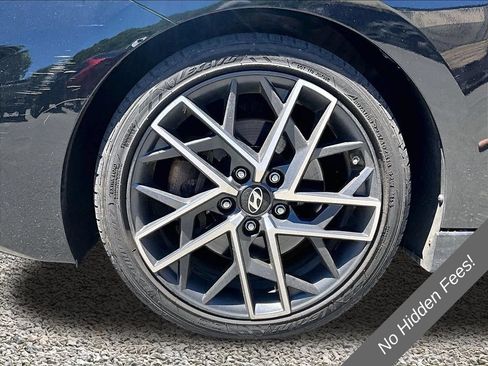 Used 2019 Hyundai Elantra Sport w/ Premium Package 03 FWD image 9