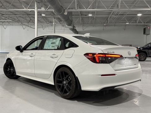 New 2026 Honda Civic FWD Hybrid Sedan image 18