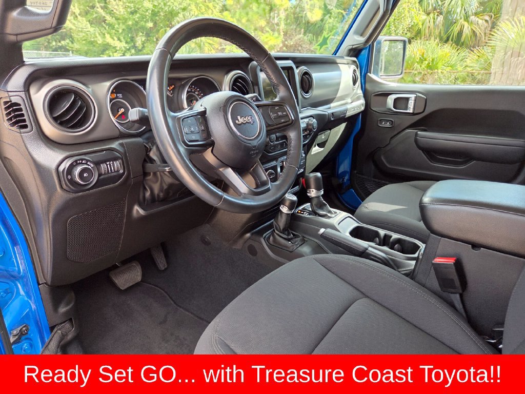 Used 2022 Jeep Wrangler Sport AWD/4WD image 30