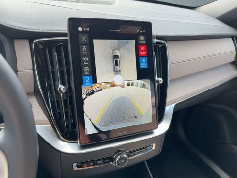 New 2026 Volvo XC90 B6 Plus w/ Protection Package image 25