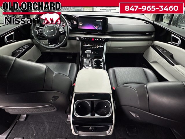 Used 2024 Kia Carnival EX FWD image 14