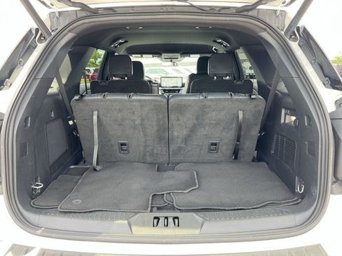 Certified 2025 Ford Explorer ST-Line AWD/4WD image 34