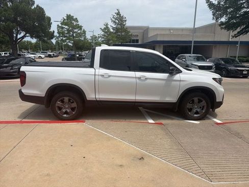 Certified 2024 Honda Ridgeline TrailSport image 7