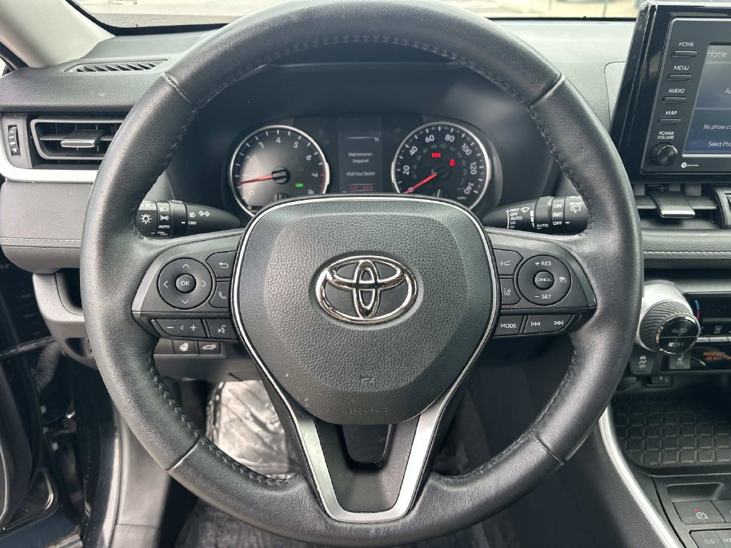 Used 2022 Toyota RAV4 XLE Premium AWD/4WD image 26