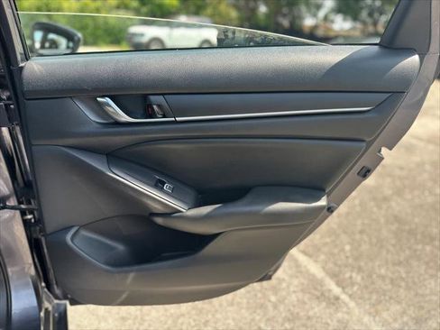 Used 2019 Honda Accord LX image 19