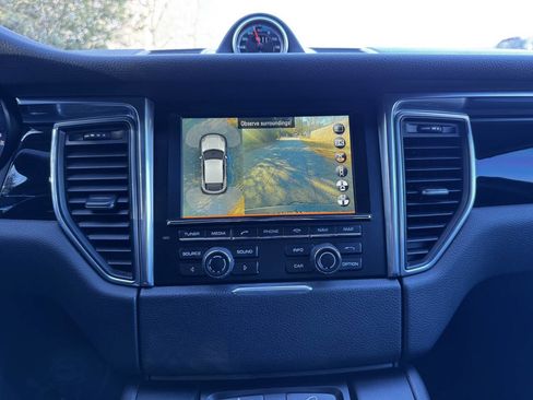 Used 2016 Porsche Macan S image 20
