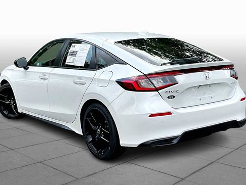 Used 2023 Honda Civic Sport image 11