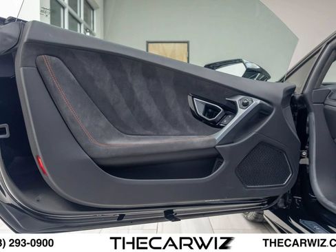 Used 2016 Lamborghini Huracan LP 580-2 RWD image 39