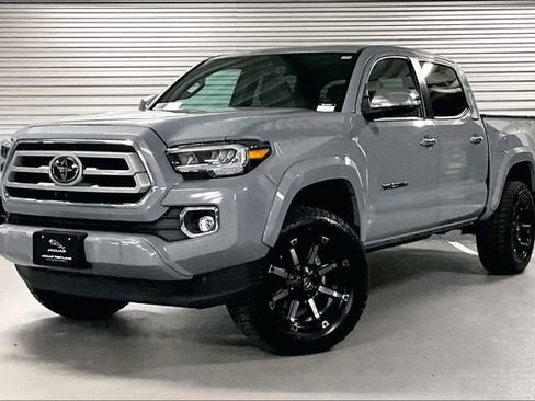 Used 2021 Toyota Tacoma Limited AWD/4WD image 1