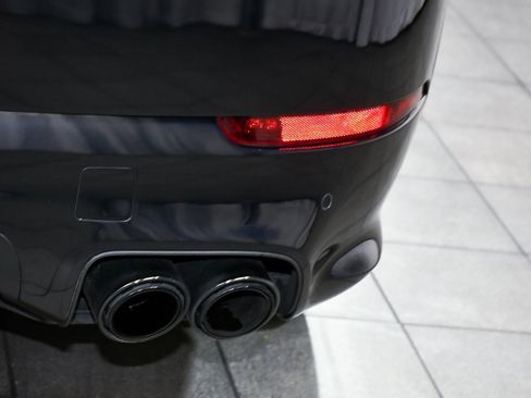 Used 2023 Porsche Cayenne GTS image 93