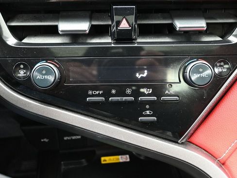 Used 2022 Toyota Camry XSE image 24