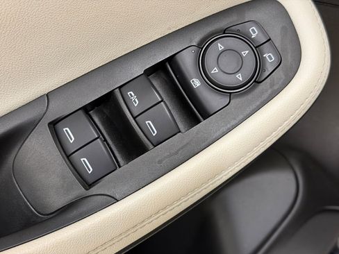 Used 2021 Buick Encore GX Preferred w/ Cold Weather Comfort Package image 24