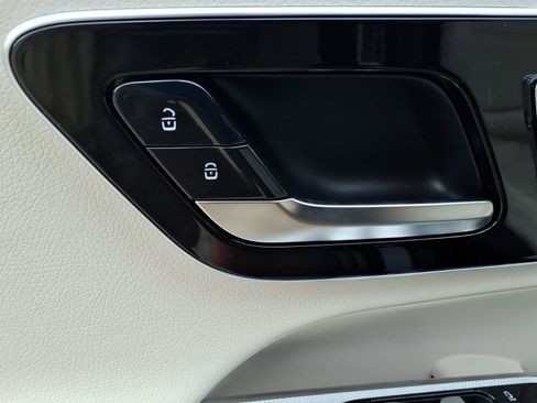 New 2026 Mercedes-Benz GLC 300 4MATIC image 14