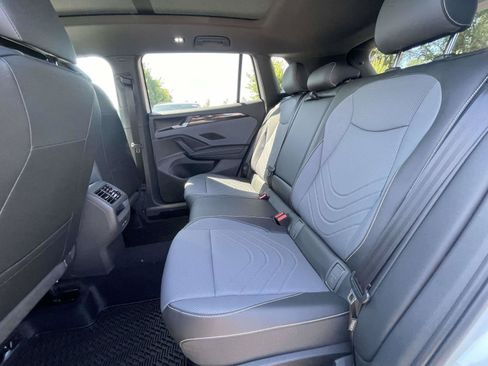 New 2026 Volkswagen Tiguan SE R-Line FWD image 11