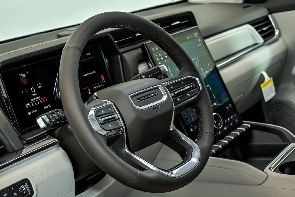 New 2027 GMC Terrain Denali w/ LPO, Floor Liner Package AWD/4WD image 11