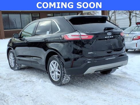 Used 2024 Ford Edge SEL w/ Convenience Package image 3