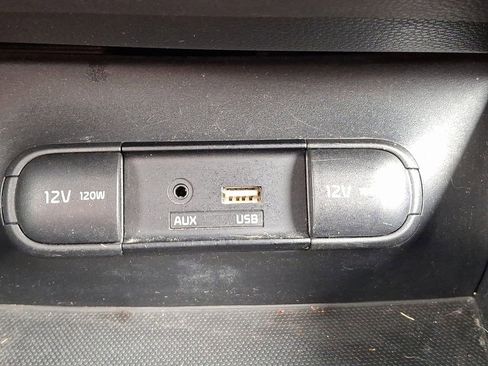 Used 2018 Kia Soul + FWD image 22