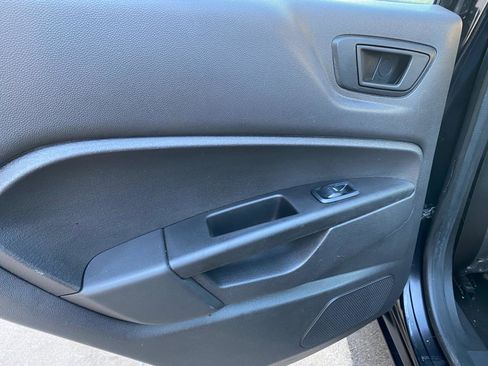 Used 2019 Ford Fiesta SE image 36