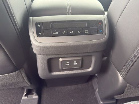 New 2026 Nissan Pathfinder SL image 29