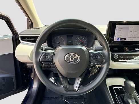 Used 2023 Toyota Corolla LE image 11