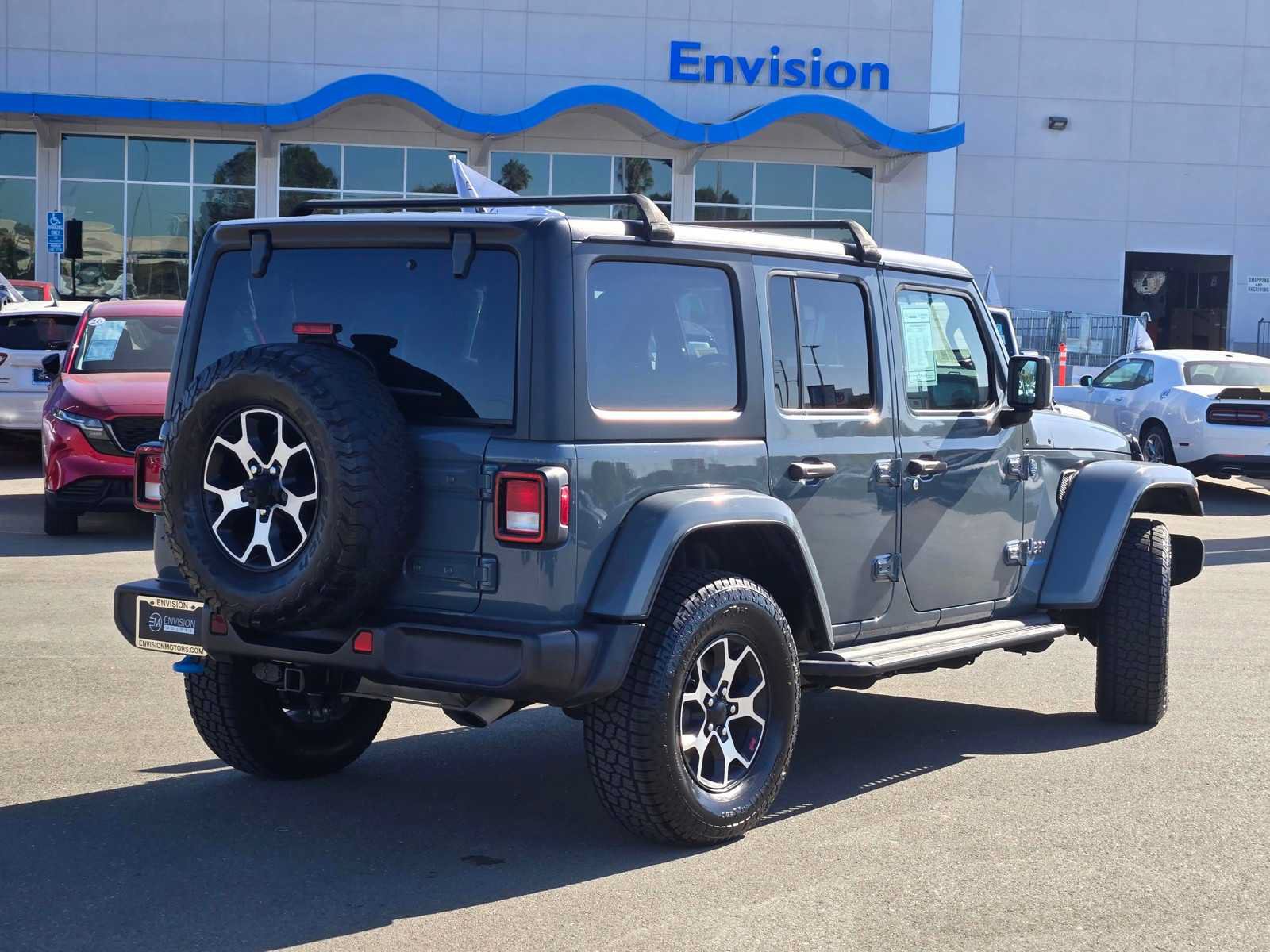 Used 2024 Jeep Wrangler Unlimited AWD/4WD image 7