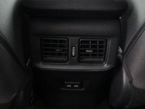 Used 2025 Toyota RAV4 XLE FWD image 29