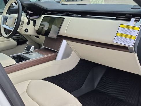 New 2026 Land Rover Range Rover SE AWD/4WD image 18