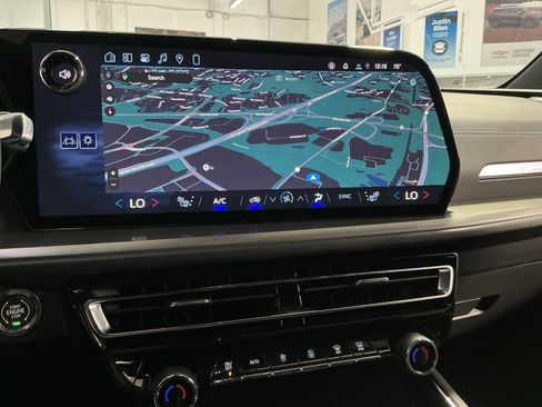 New 2026 Chevrolet Traverse LT w/ LPO, Floor Liner Package FWD image 21