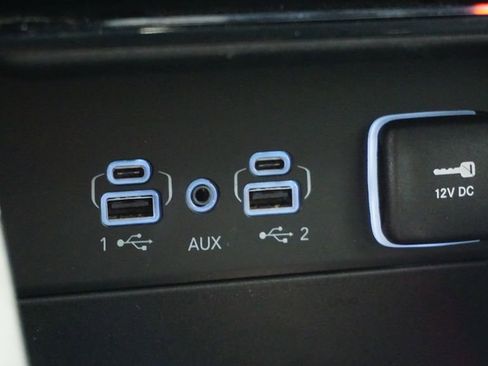 Certified 2023 Jeep Grand Cherokee L Limited image 33