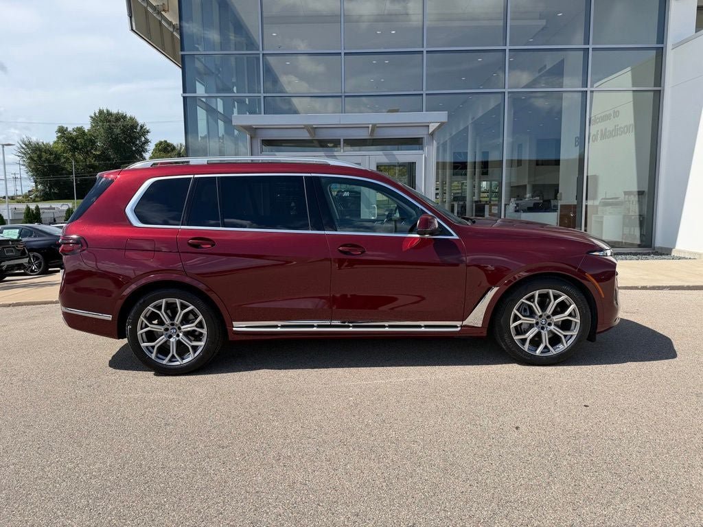 Used 2026 BMW X7 xDrive40i AWD/4WD image 2