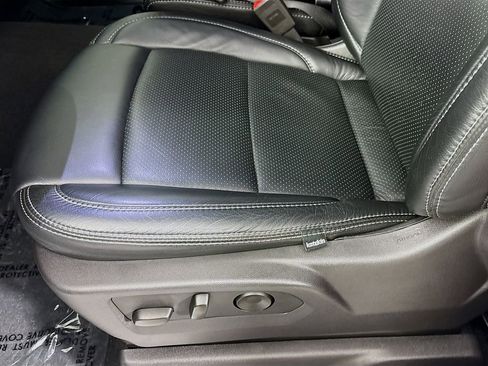 Used 2025 GMC Sierra 2500 SLE w/ SLE Value Package; image 24