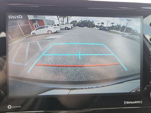 Used 2022 Toyota Corolla Cross LE w/ Moonroof Package FWD image 9