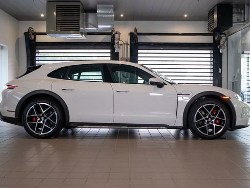 New 2025 Porsche Taycan 4S image 7