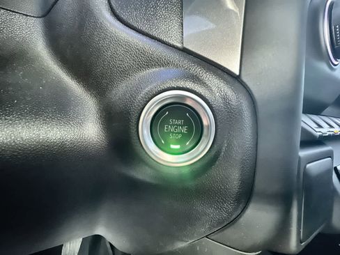 Used 2025 Chevrolet Silverado 1500 Custom image 16