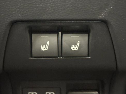 Used 2025 Toyota Prius Plug-In Hybrid image 38