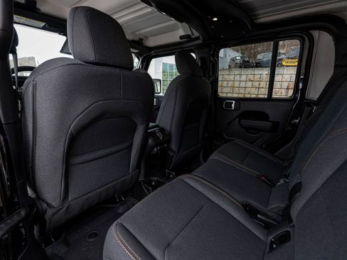 New 2026 Jeep Gladiator Sport AWD/4WD image 27