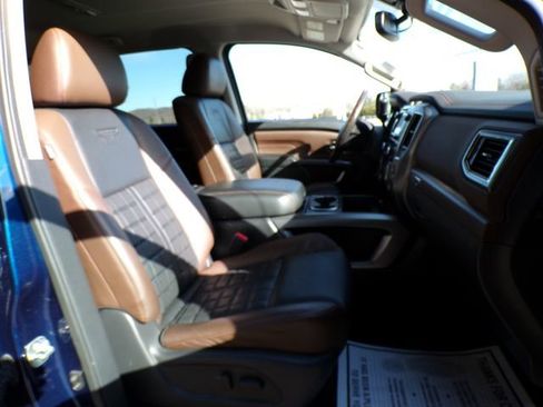 Used 2017 Nissan Titan Platinum Reserve image 13